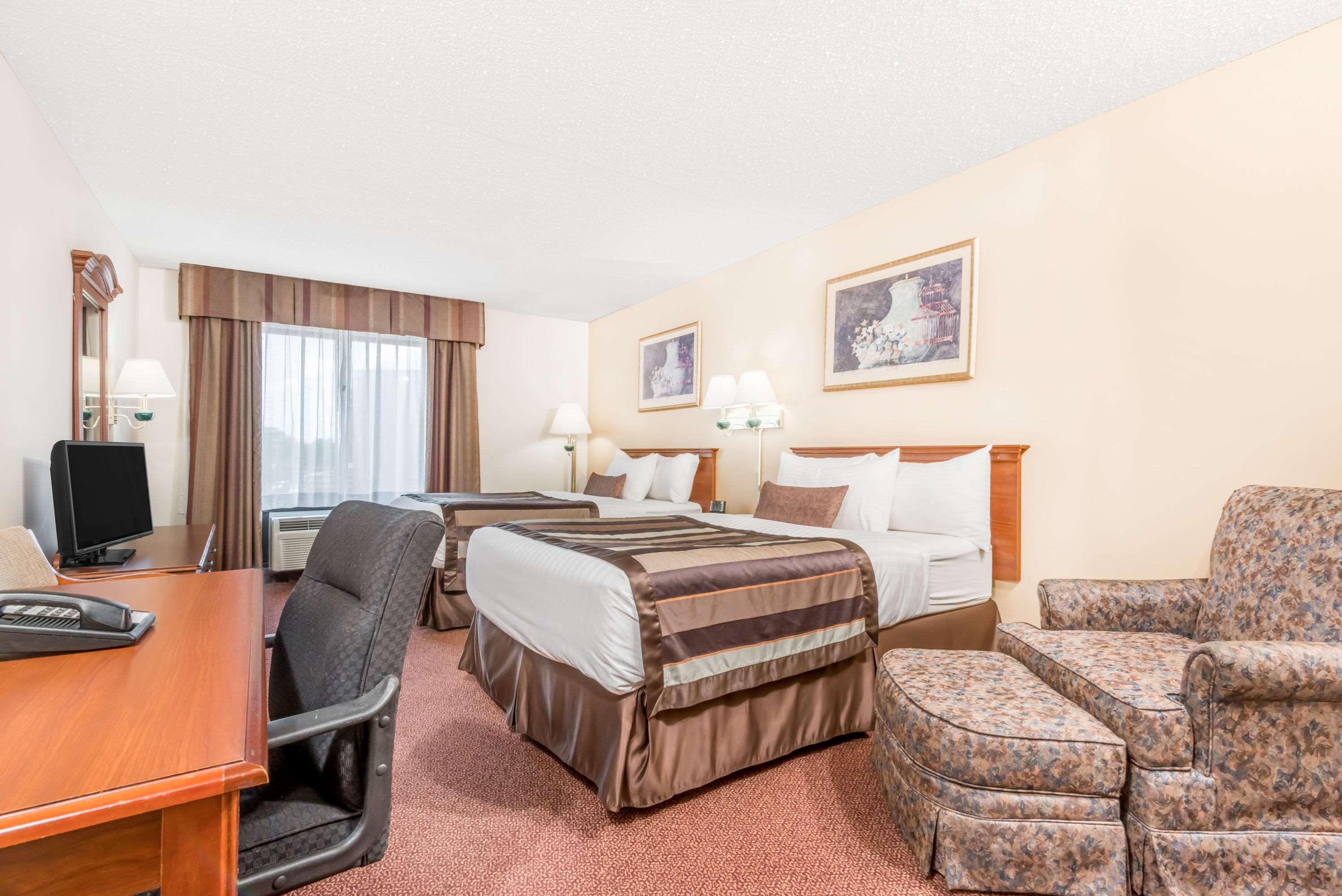 Wingate By Wyndham Lima Hotel Exterior photo